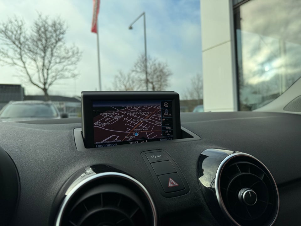 Audi A1 1,6 TDi 105 Ambition Sportback 5d