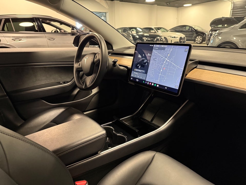 Tesla Model 3 Long Range AWD 4d