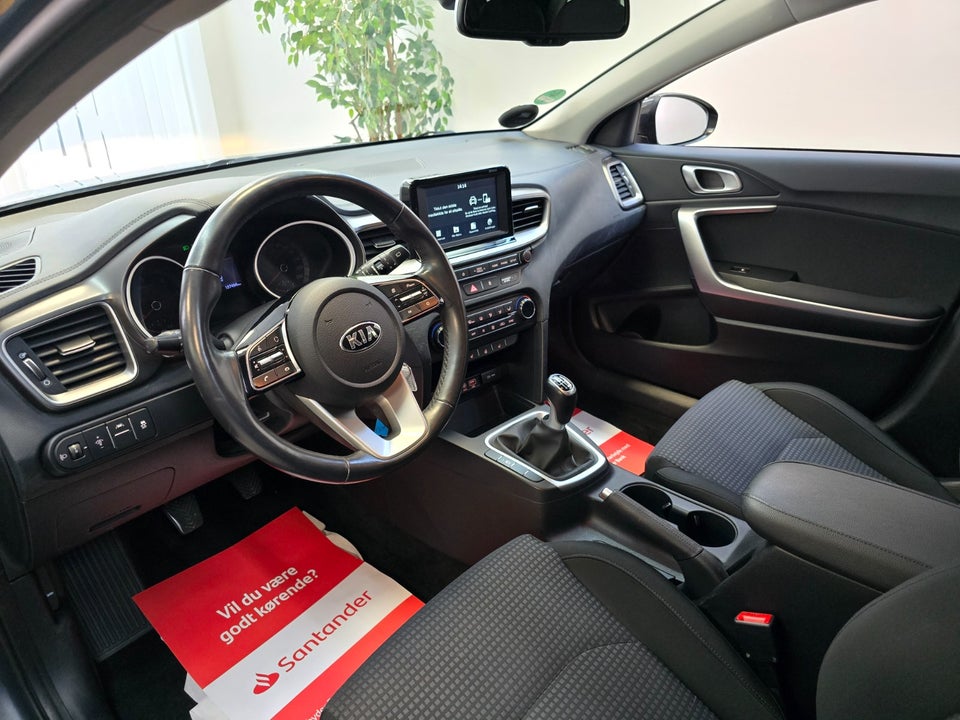 Kia Ceed 1,6 CRDi 136 Attraction SW 5d