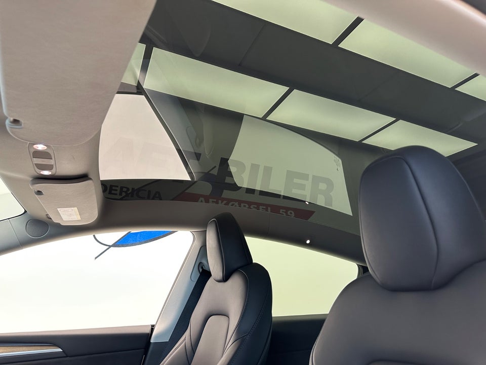 Tesla Model Y Long Range AWD 5d