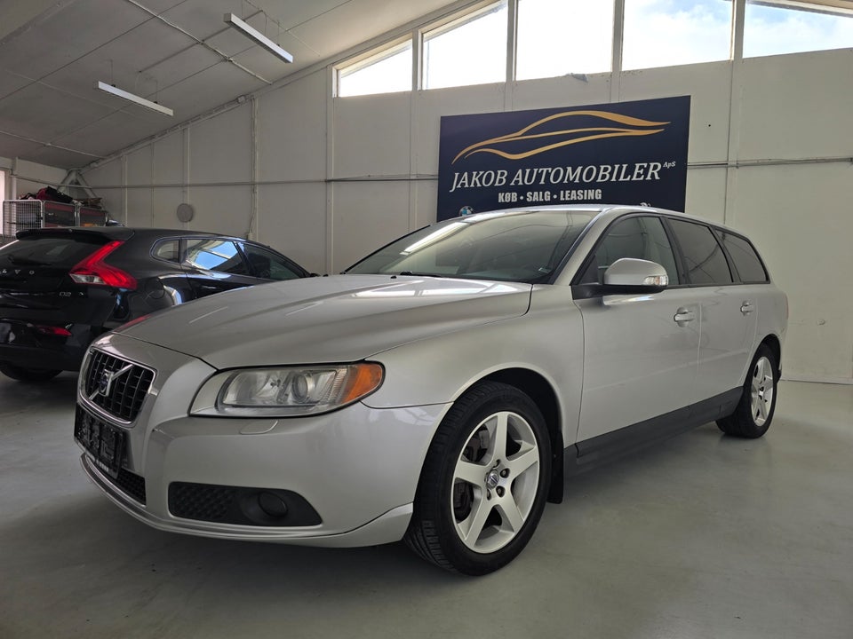 Volvo V70 2,4 D5 205 Summum aut. 5d