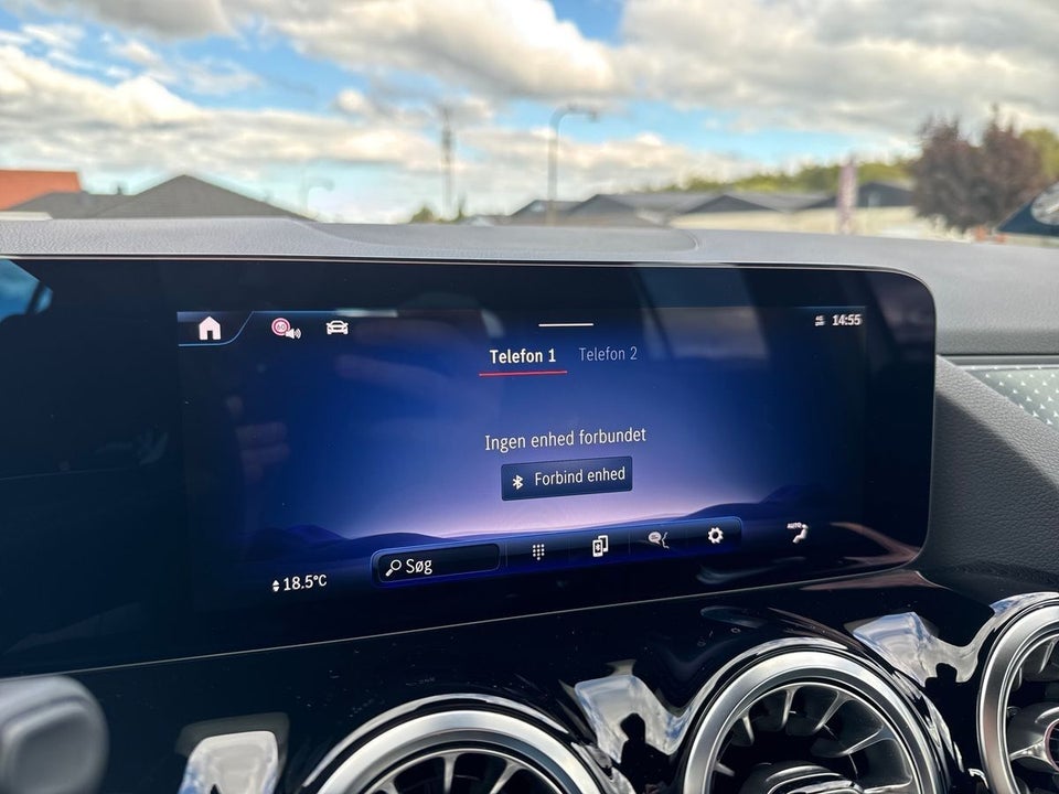 Mercedes EQA300 Progressive 4Matic 5d