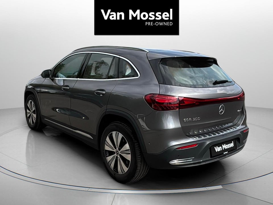 Mercedes EQA300 Progressive 4Matic 5d