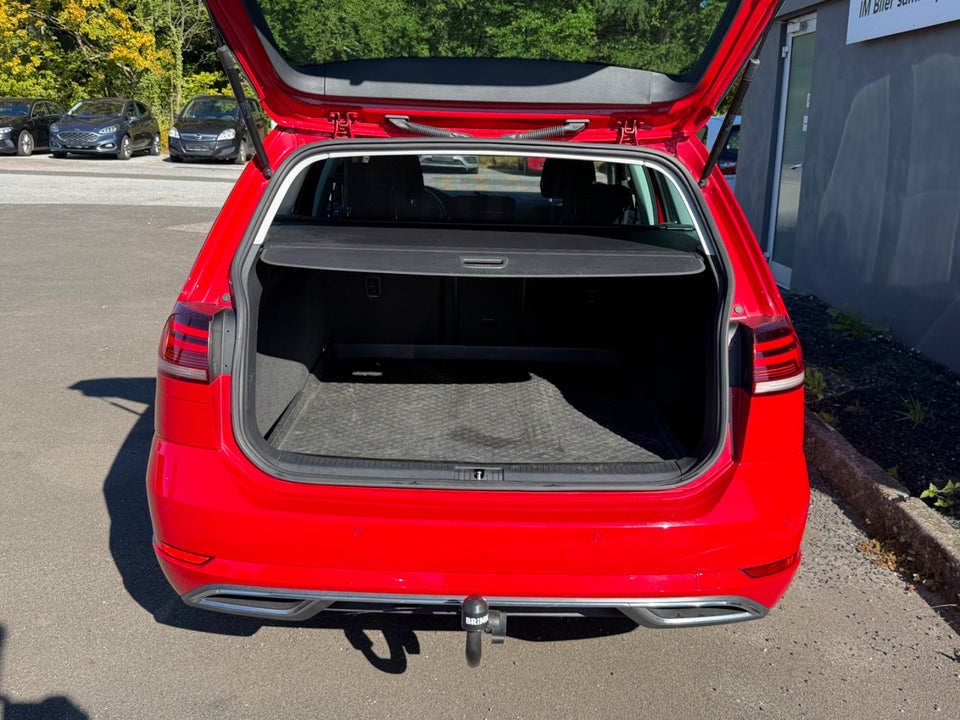VW Golf VII 2,0 TDi 150 Highline Variant DSG 5d
