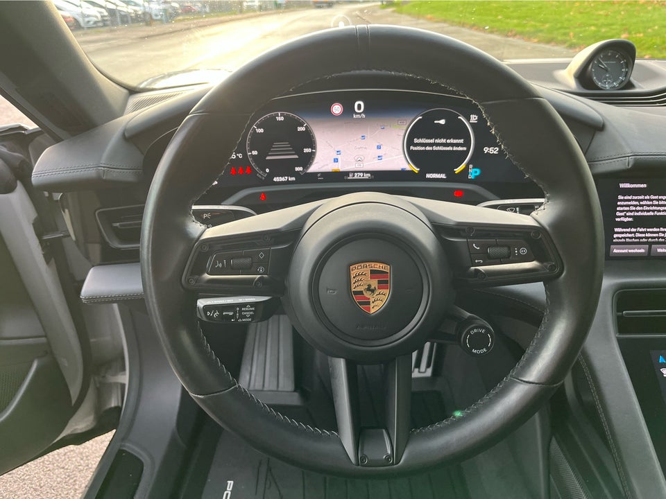 Porsche Taycan 4 Performance+ Cross Turismo 5d