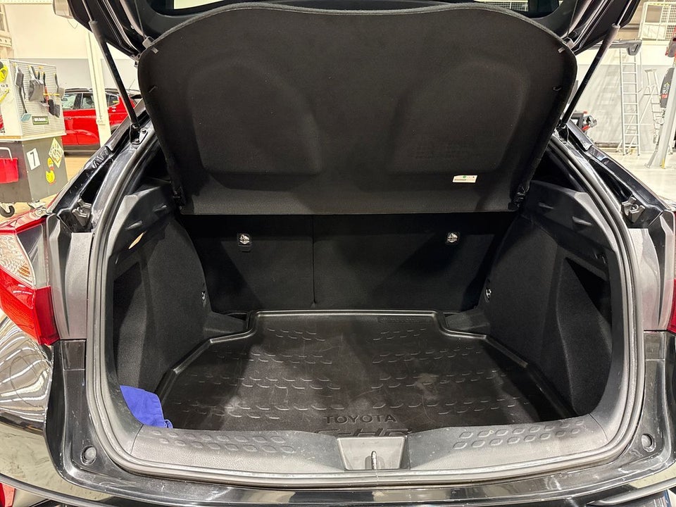 Toyota C-HR 1,8 Hybrid C-HIC CVT 5d