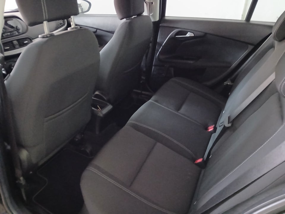 Fiat Tipo 1,4 16V Easy 5d