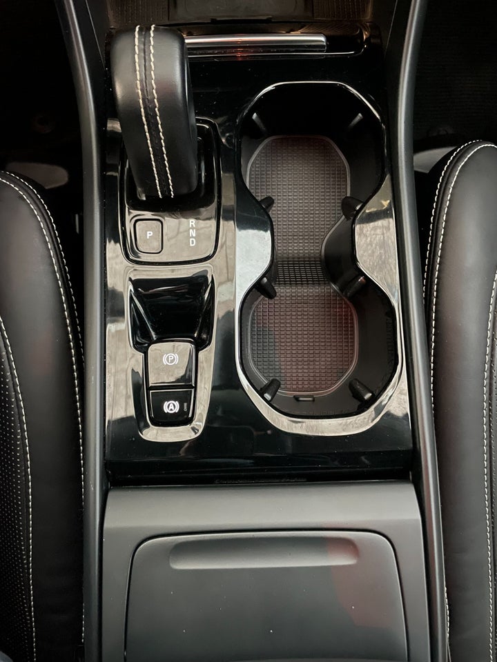 Volvo XC40 2,0 T4 190 R-Design aut. Van 5d