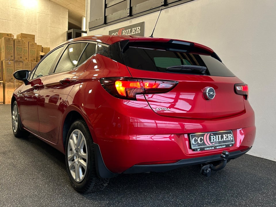 Opel Astra 1,5 D 105 Elegance 5d