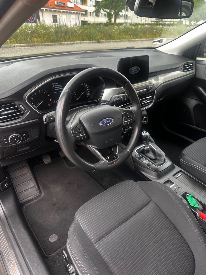 Ford Focus 1,0 EcoBoost ST-Line 5d