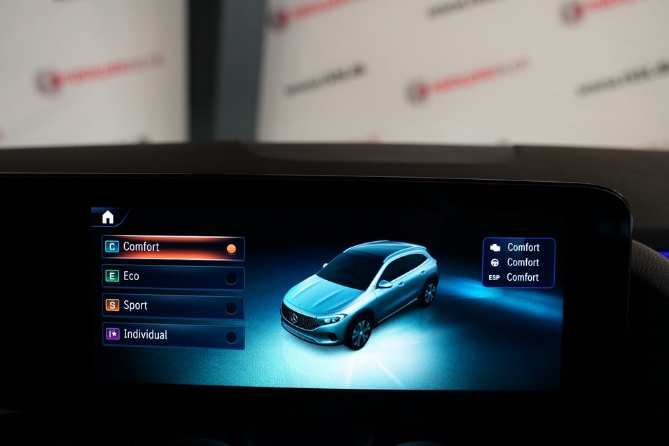 Mercedes EQA300 Progressive 4Matic 5d