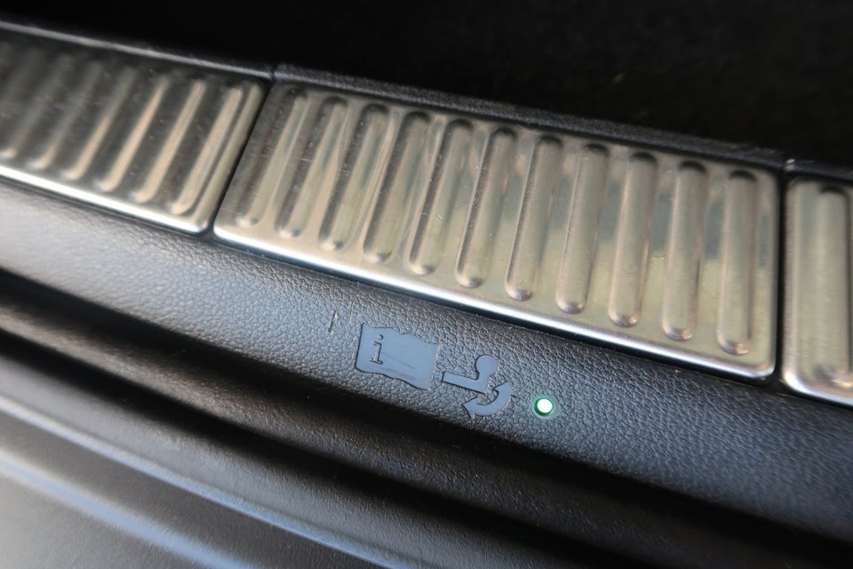 Skoda Superb 2,0 TDi 150 Ambition Combi DSG 5d