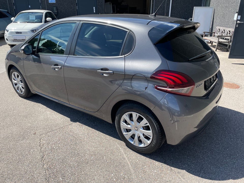 Peugeot 208 1,2 VTi 82 Envy 5d
