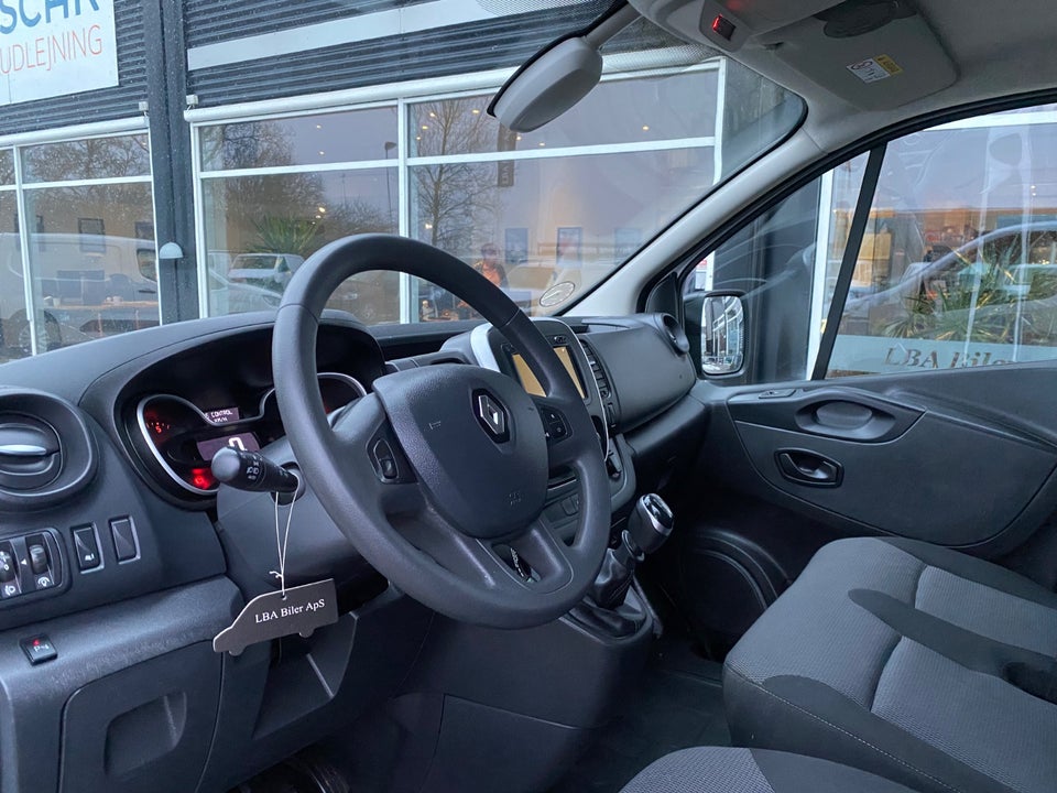 Renault Trafic T29 2,0 dCi 120 L2H1