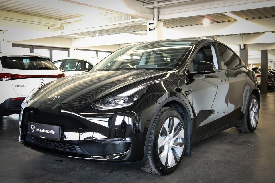 Tesla Model Y Long Range AWD 5d