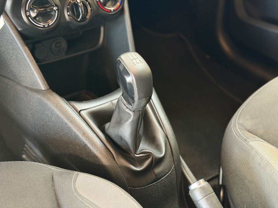 Peugeot 208 1,2 VTi Access 3d