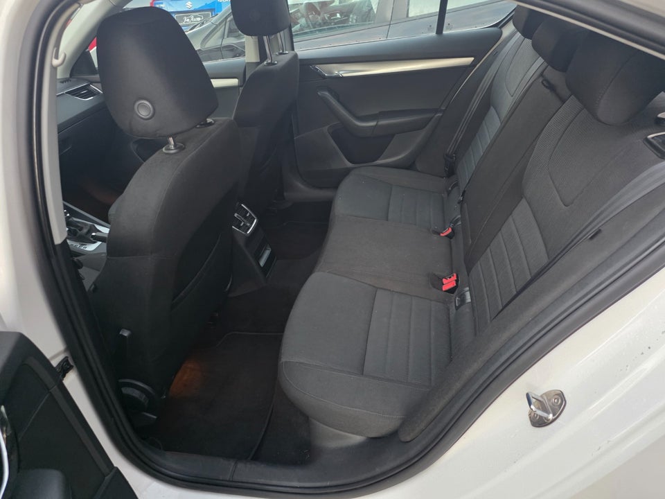Skoda Octavia 1,8 TSi 180 Elegance DSG 5d