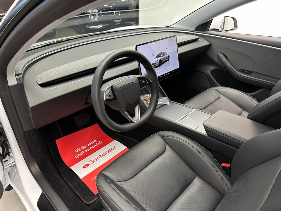 Tesla Model 3 RWD 4d