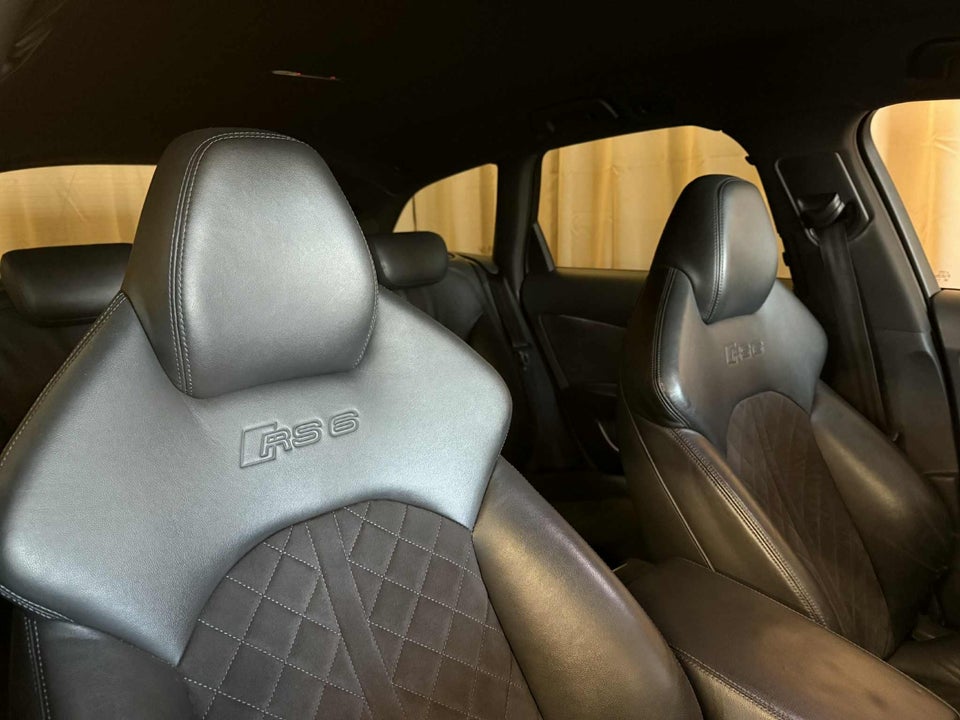 Audi RS6 4,0 TFSi Avant quattro Tiptr. 5d