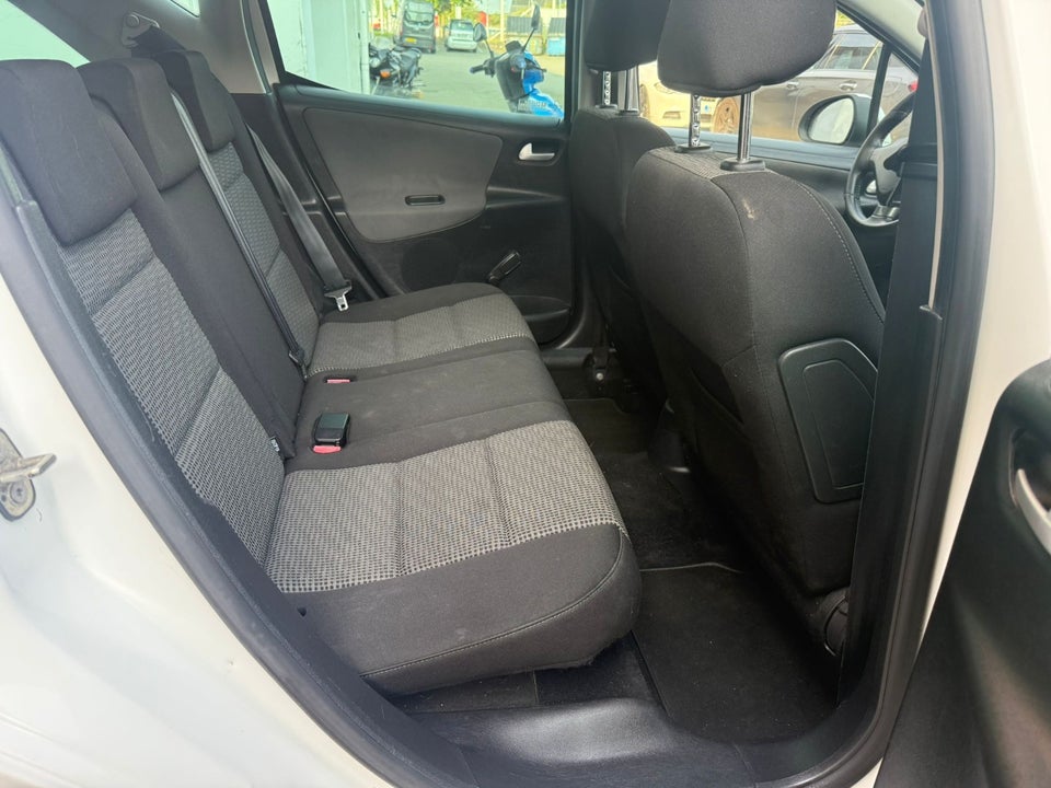 Peugeot 207 1,6 VTi Premium SW 5d