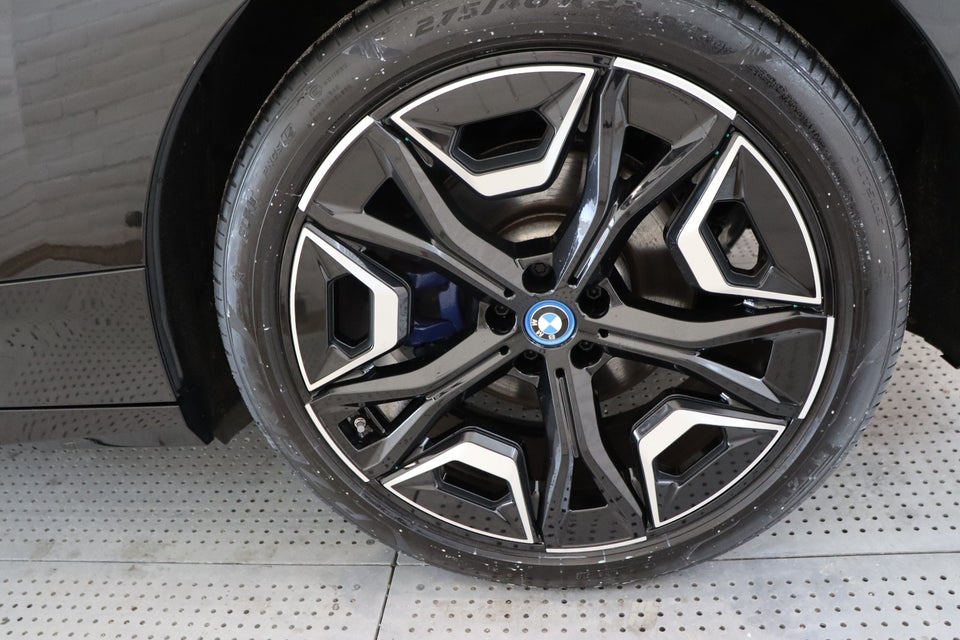 BMW iX xDrive40 Fully Charged Sport 5d