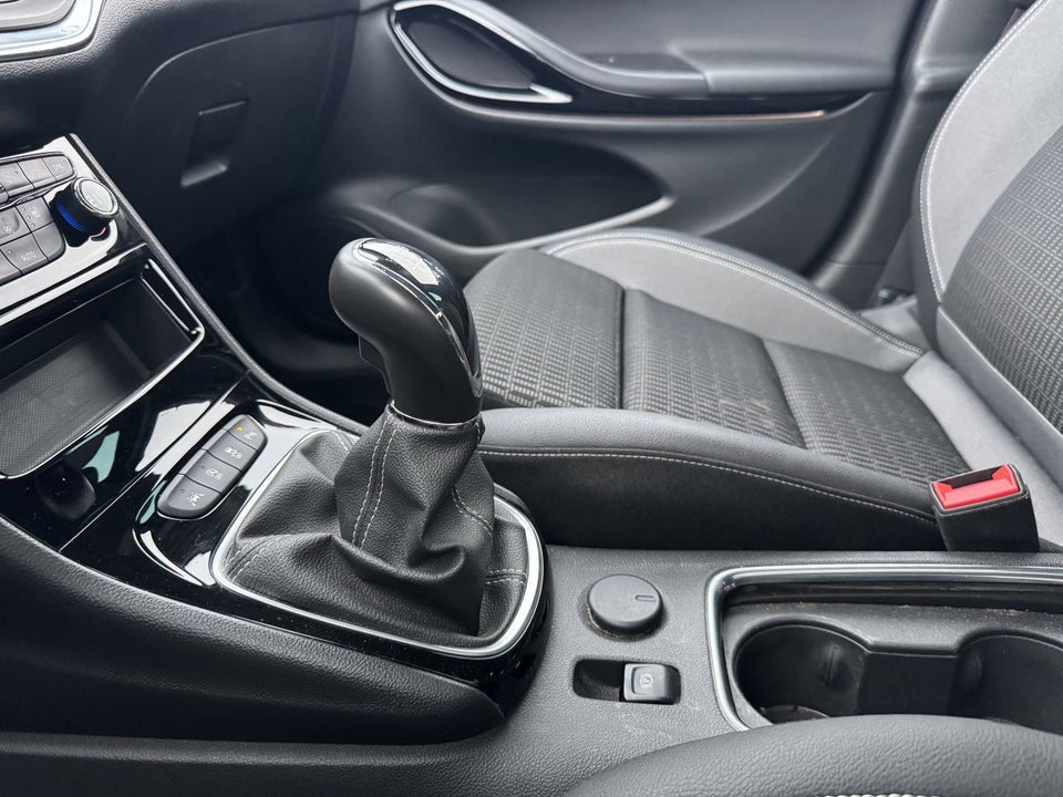 Opel Astra 1,2 T 110 Elegance 5d