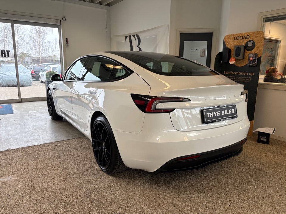 Tesla Model 3 RWD 4d