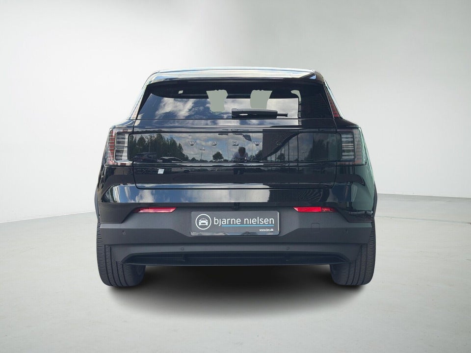 Volvo EX30 Extended Range Black Edition 5d