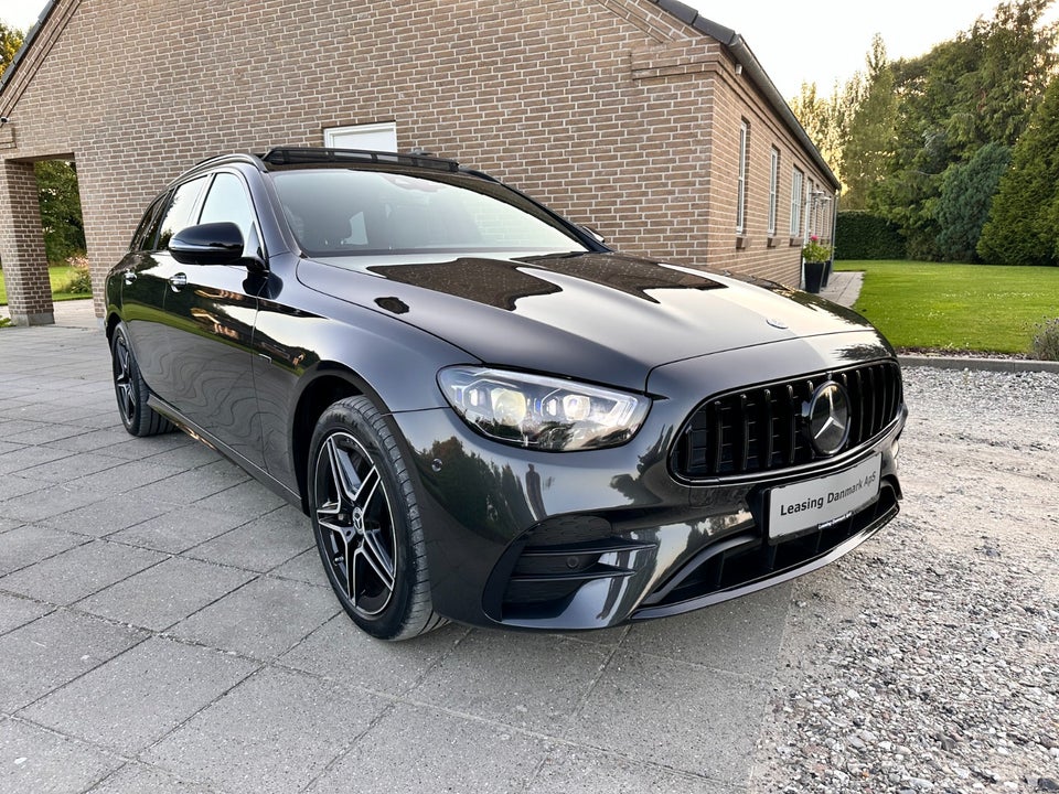 Mercedes E300 de 2,0 AMG Line stc. aut. 5d