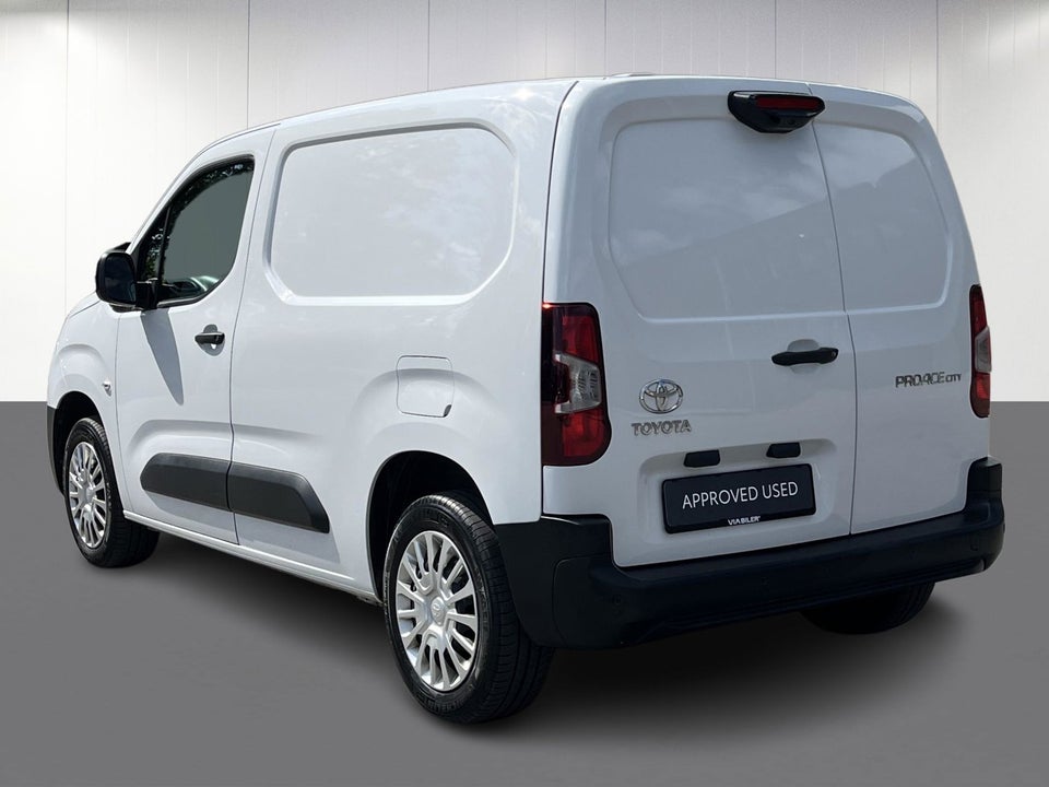 Toyota ProAce City 1,5 D 102 Medium Comfort 6d