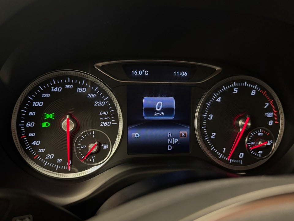 Mercedes A200 1,6 AMG Line aut. 5d