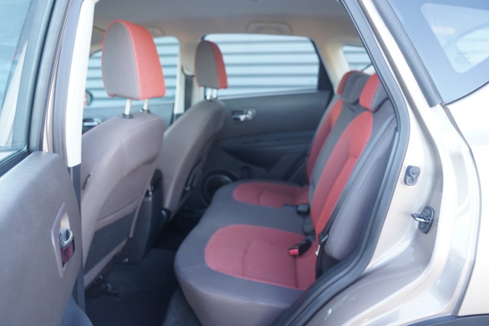 Nissan Qashqai 2,0 Acenta 4WD 5d