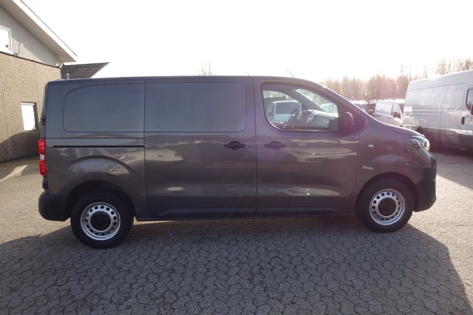 Toyota ProAce 2,0 D 120 Medium Comfort 5d