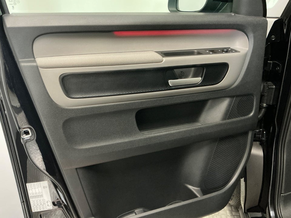 VW ID.Buzz 77 Pro SWB 5d