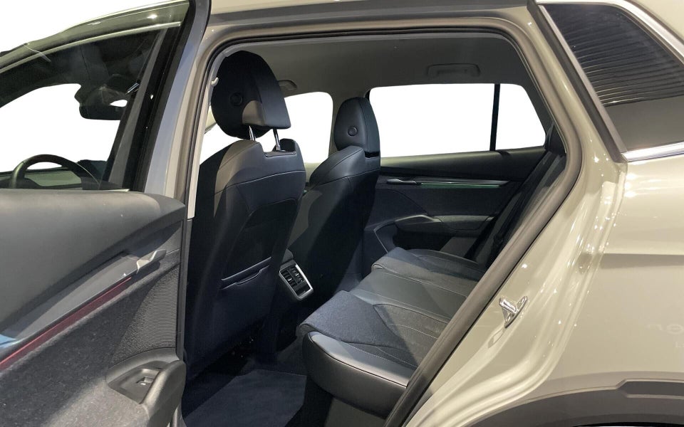 Skoda Elroq 85 iV Loft 5d