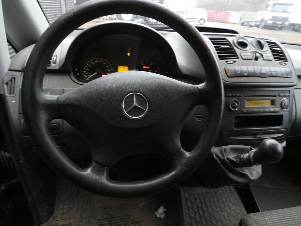 Mercedes Vito 113 2,2 CDi Standard L 4d
