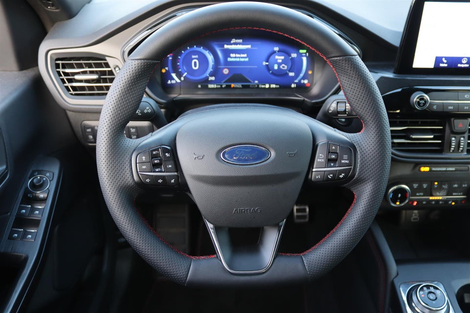 Ford Kuga 2,5 PHEV Graphite Tech CVT 5d