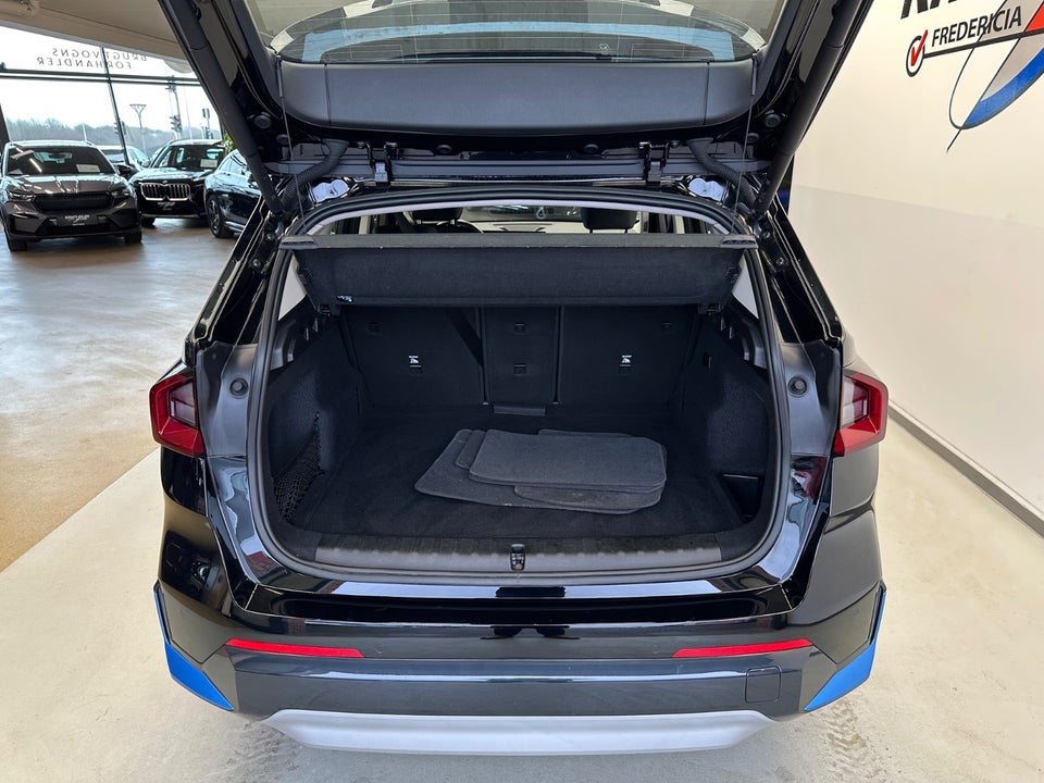 BMW iX1 xDrive30 X-Line 5d