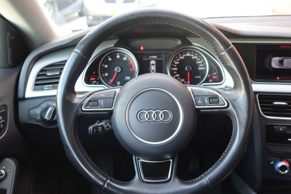 Audi A5 1,8 TFSi 144 S-line Sportback Multitr. 5d