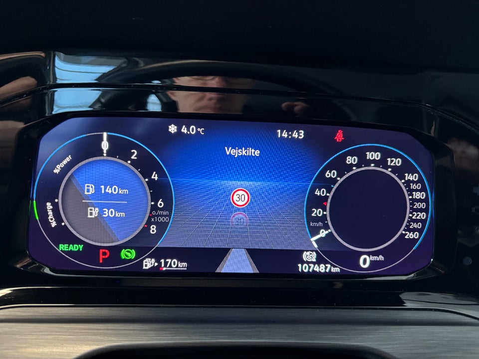 VW Golf VIII 1,4 eHybrid DSG 5d