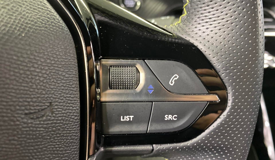 Peugeot e-208 50 GT 5d