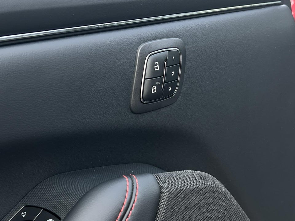 Ford Mustang Mach-E 75 Standard Range AWD 5d