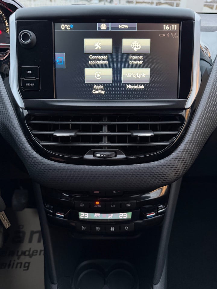 Peugeot 208 1,2 VTi 82 Allure 5d