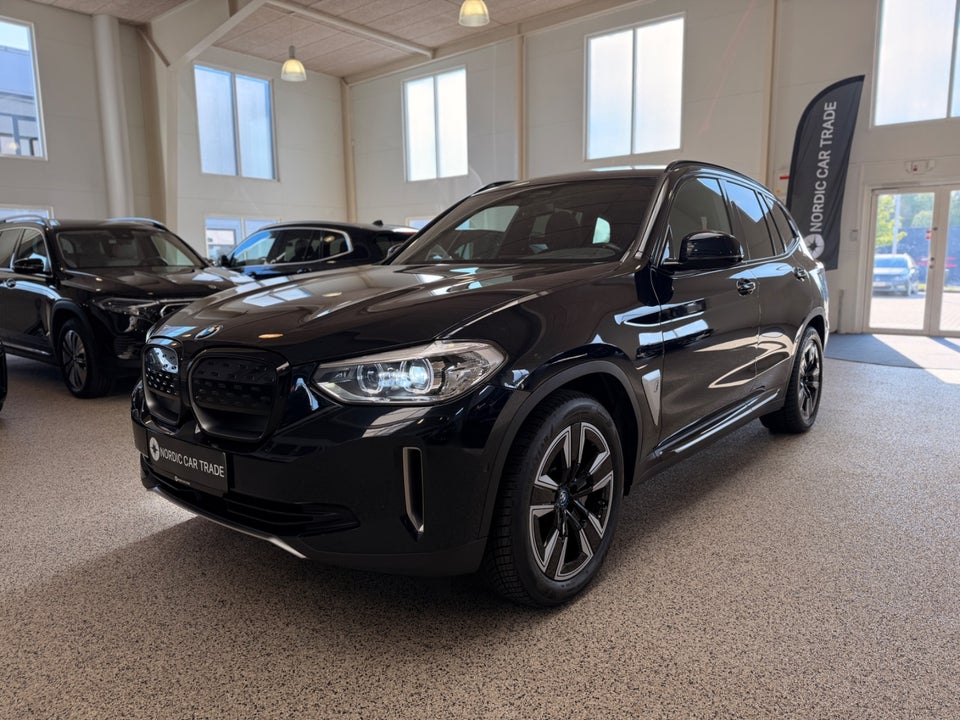 BMW iX3 Charged 5d