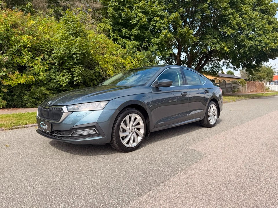 Skoda Octavia 1,4 TSi iV Plus DSG 5d