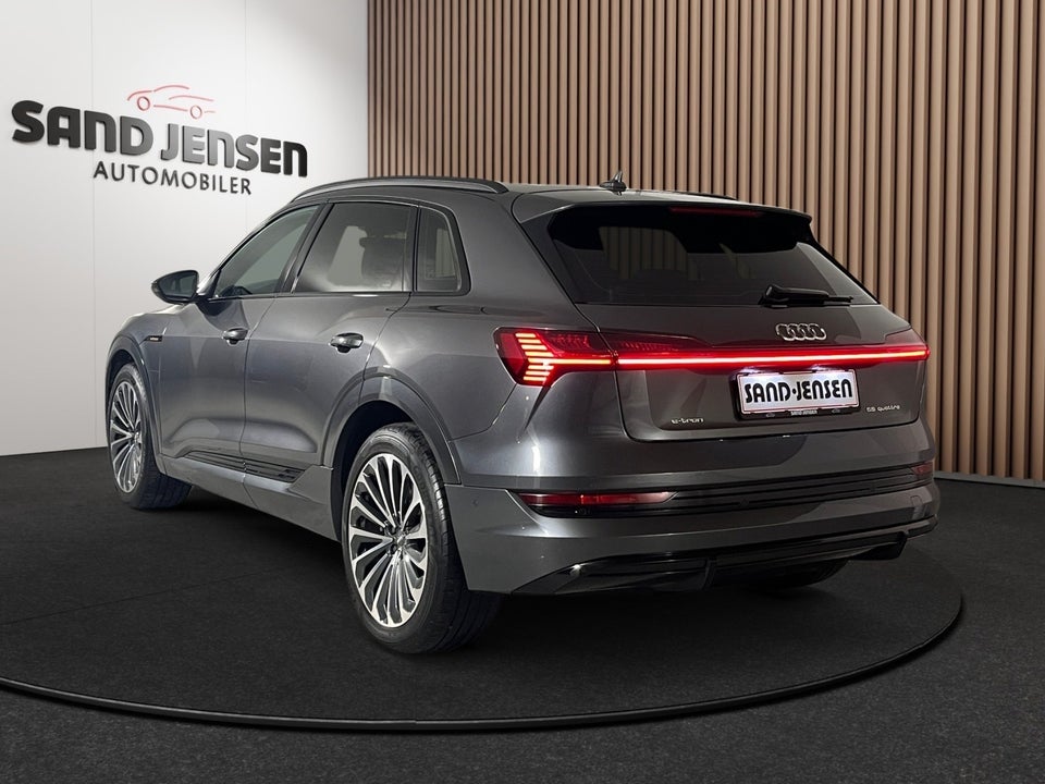 Audi e-tron 55 S-line quattro 5d