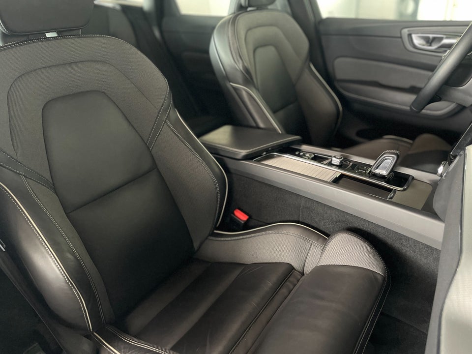 Volvo XC60 2,0 T6 ReCharge R-Design aut. AWD 5d