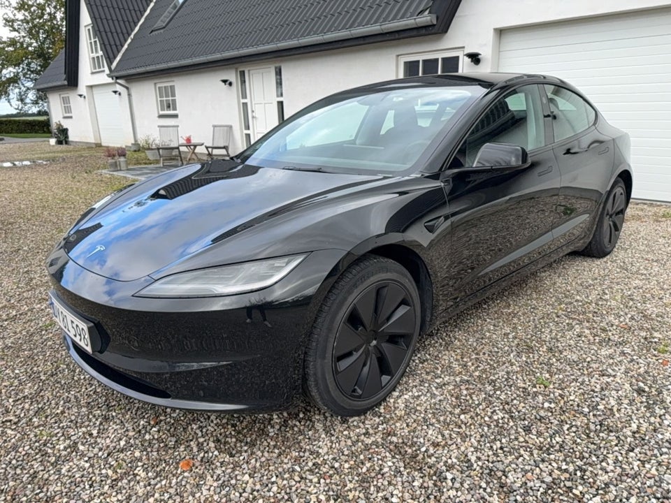 Tesla Model 3 RWD 4d