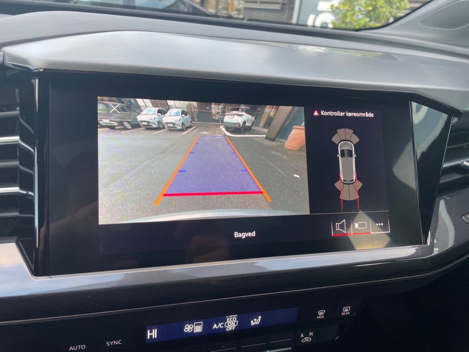 Audi Q4 e-tron 40 S-line 5d