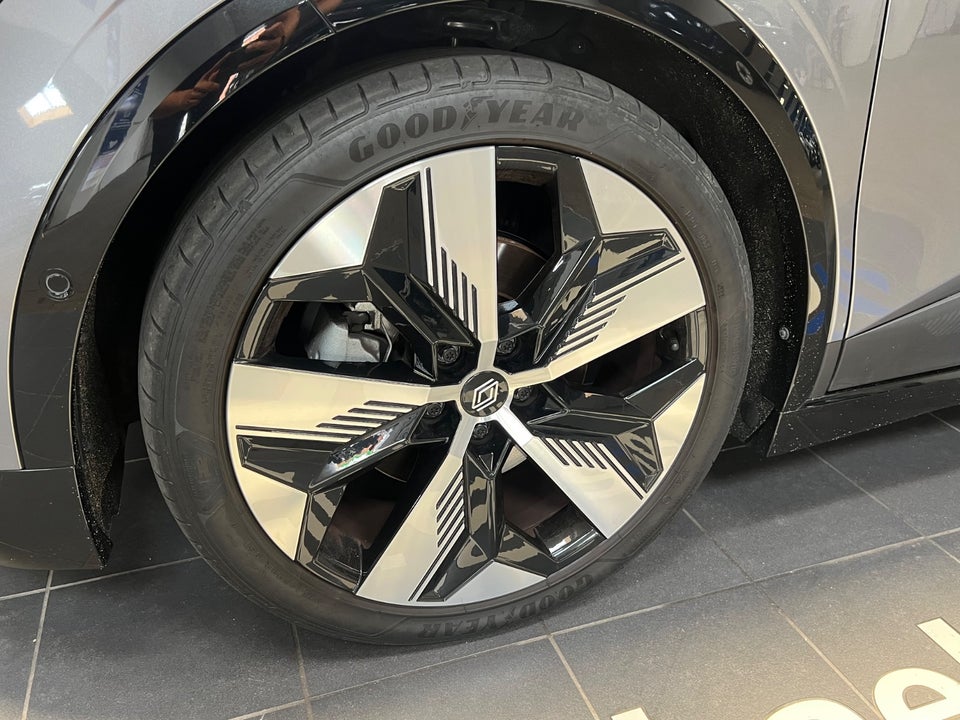 Renault Megane E-Tech 60 Techno 5d